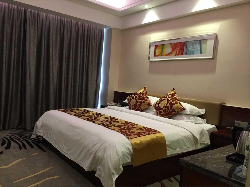The Century Hotel Zhongshan  Rum bild